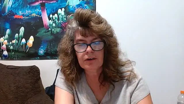 ladylavende3 online show from September 17, 2025, 2:30 pm