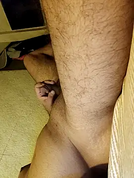 hardnhornybull online show from June 22, 2026, 8:06 pm