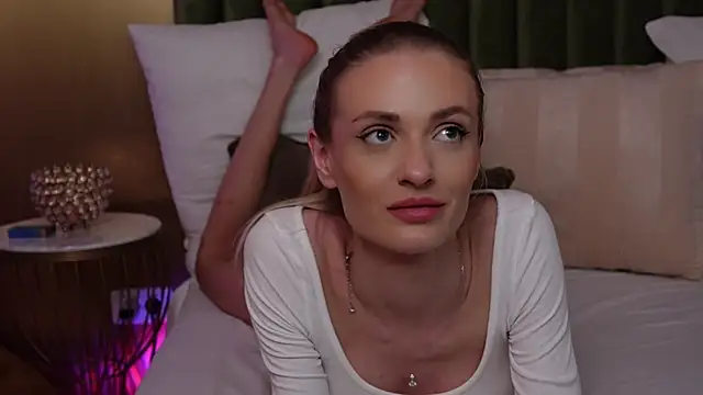 AmeliaAngel online show from March 5, 2025, 12:33 pm