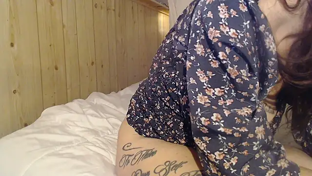 Snapshot of saraswirls69@xh chatting on May 11, 2026, 2:45 pm saraswirls69xh online show from May 11, 2026, 2:45 pm