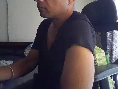 Snapshot of Moh-Moksha chatting on February 18, 2026, 9:28 am Moh-Moksha online show from February 18, 2026, 9:28 am