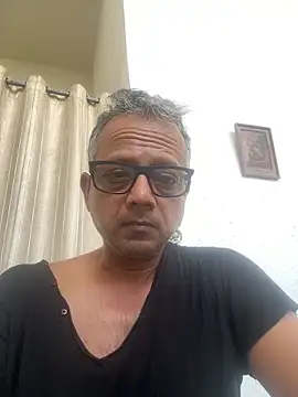 Snapshot of Moh-Moksha chatting on April 13, 2026, 5:00 am Moh-Moksha online show from April 13, 2026, 5:00 am