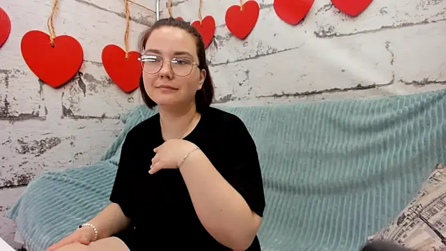 Snapshot of Sweetie_Rozzy chatting on May 8, 2026, 1:31 am Sweetie Rozzy online show from May 8, 2026, 1:31 am
