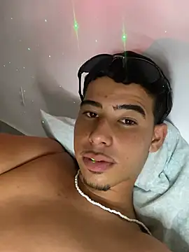 Snapshot of lzinho9153 chatting on January 12, 2026, 12:50 am lzinho9153 online show from January 12, 2026, 12:50 am