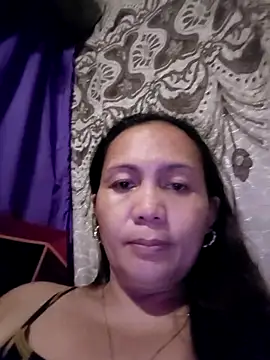 prettymomma24xx online show from May 19, 2026, 8:21 am