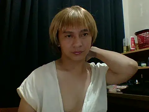 Snapshot of sweetinnocent69xxx chatting on June 4, 2026, 5:17 pm sweetinnocent69xxx online show from June 4, 2026, 5:17 pm