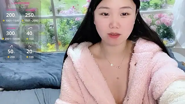 xiaoguai99 online show from March 18, 2026, 1:02 pm