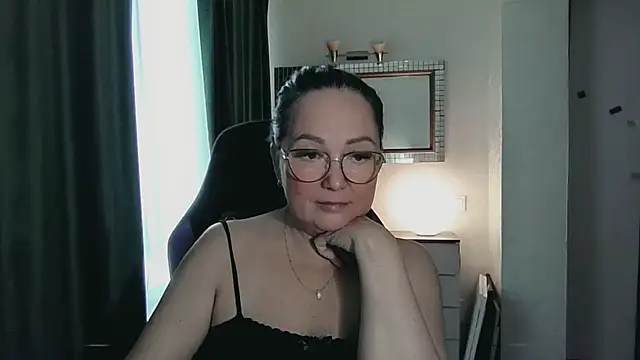 Snapshot of infinity_loveliness chatting on July 19, 2026, 8:12 am infinity loveliness online show from July 19, 2026, 8:12 am