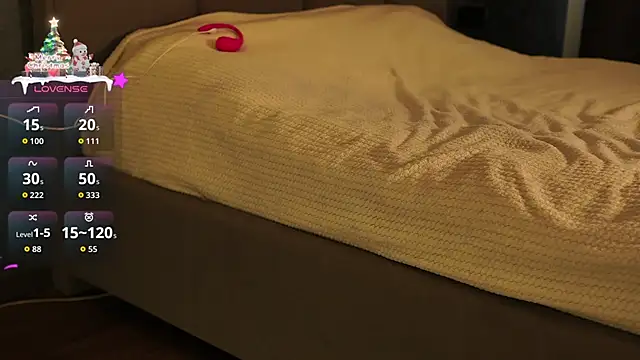 Snapshot of hey_Melanie chatting on January 14, 2026, 7:12 am hey Melanie online show from January 14, 2026, 7:12 am