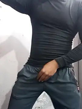 ravi18122 online show from January 12, 2026, 4:47 pm