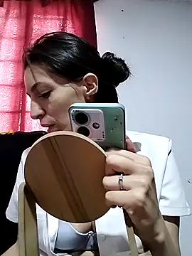 tina2204 online show from February 14, 2026, 2:06 pm