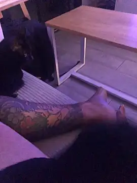 psilocibina22 online show from March 11, 2026, 1:43 am