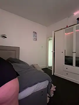 Marisa ass online show from April 4, 2026, 10:00 am