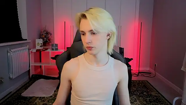 lucidangelok1 online show from March 13, 2026, 2:11 pm