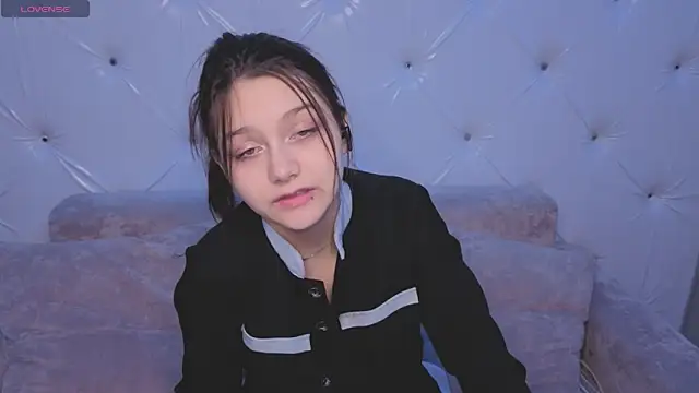 xxxnaughtyfoxyxxx online show from May 30, 2026, 6:02 pm