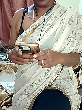 Meena Meenakshi online show from February 1, 2026, 6:33 am