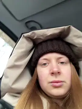 Snapshot of BlondeHott chatting on February 3, 2026, 6:40 am BlondeHott online show from February 3, 2026, 6:40 am