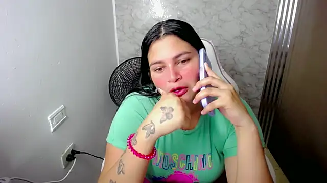 Scarleta01 online show from January 14, 2026, 12:53 pm