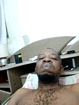 Snapshot of Negaomalinha1 chatting on February 15, 2026, 2:45 am Negaomalinha1 online show from February 15, 2026, 2:45 am