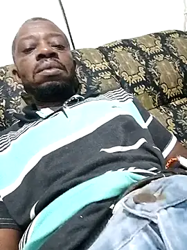 Negaomalinha1 online show from April 13, 2026, 7:23 am