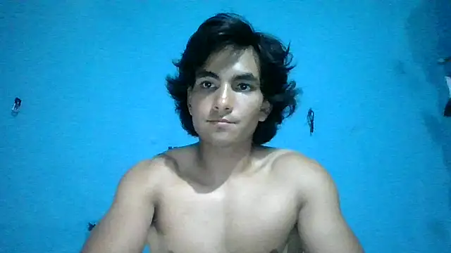 Snapshot of Xaviervtg chatting on May 20, 2026, 8:39 pm Xaviervtg online show from May 20, 2026, 8:39 pm