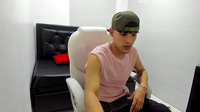 Snapshot of MaxStar26 chatting on January 10, 2026, 2:18 am MaxStar26 online show from January 10, 2026, 2:18 am