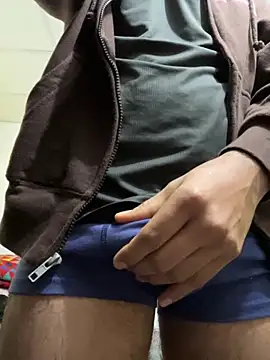 Snapshot of calientmex chatting on February 10, 2026, 1:54 pm calientmex online show from February 10, 2026, 1:54 pm