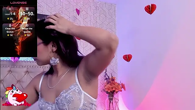 Snapshot of MeganRosseX chatting on February 20, 2026, 5:04 pm MeganRosseX online show from February 20, 2026, 5:04 pm