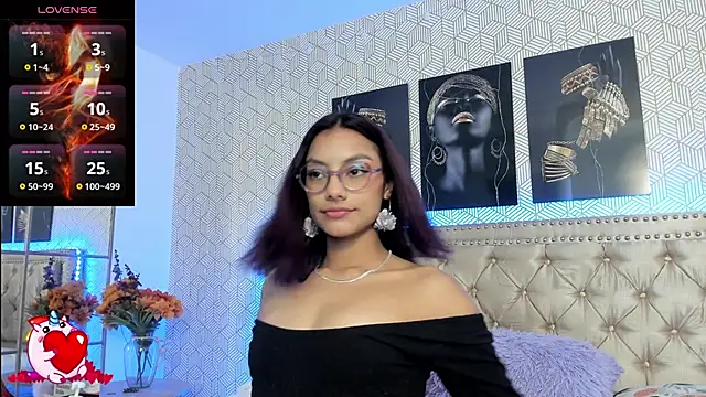 Snapshot of MeganRosseX chatting on February 2, 2026, 9:14 pm MeganRosseX online show from February 2, 2026, 9:14 pm