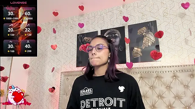 Snapshot of MeganRosseX chatting on February 7, 2026, 8:28 pm MeganRosseX online show from February 7, 2026, 8:28 pm