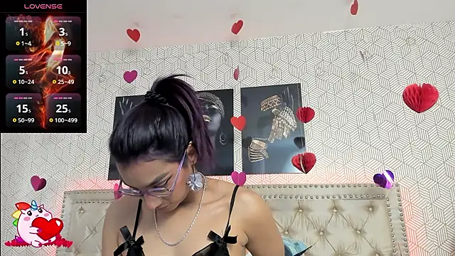 Snapshot of MeganRosseX chatting on February 12, 2026, 4:51 pm MeganRosseX online show from February 12, 2026, 4:51 pm