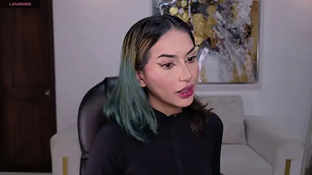 Snapshot of KayraLanne chatting on May 7, 2026, 4:06 am KayraLanne online show from May 7, 2026, 4:06 am