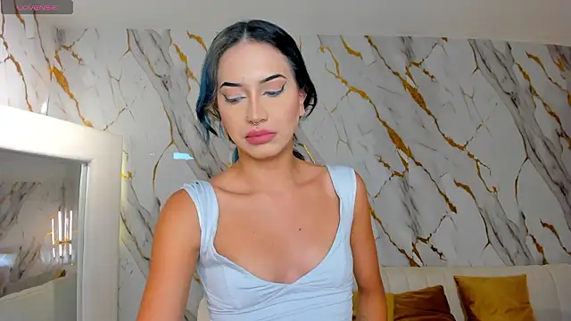 KayraLanne online show from February 14, 2026, 3:40 am