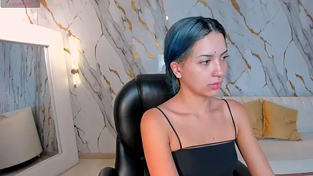 KayraLanne online show from February 9, 2026, 6:11 am