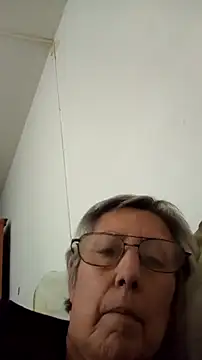 Snapshot of Marce1903 chatting on May 5, 2026, 4:48 am Marce1903 online show from May 5, 2026, 4:48 am