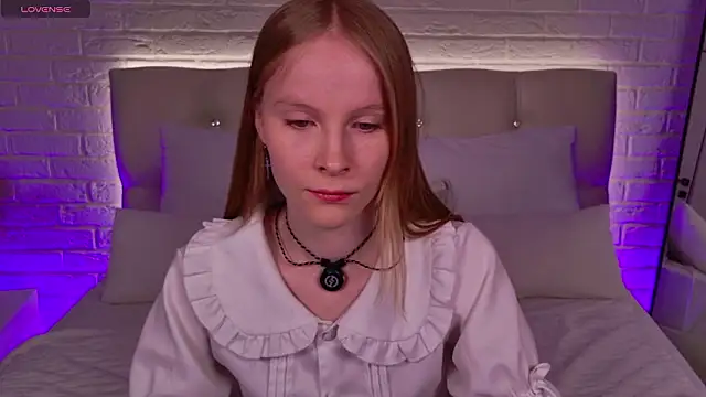 Snapshot of Shadow_Gray chatting on February 1, 2026, 5:55 pm Shadow Gray online show from February 1, 2026, 5:55 pm