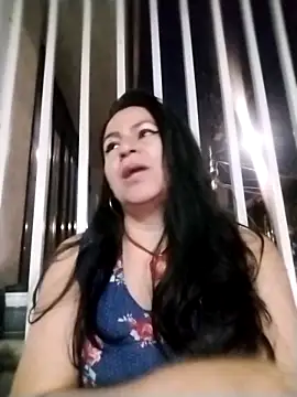 Helen Novoa online show from April 12, 2026, 11:41 pm