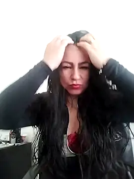 Helen Novoa online show from April 11, 2026, 8:45 pm