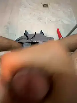 Snapshot of pitsho51 chatting on February 16, 2026, 2:05 pm pitsho51 online show from February 16, 2026, 2:05 pm