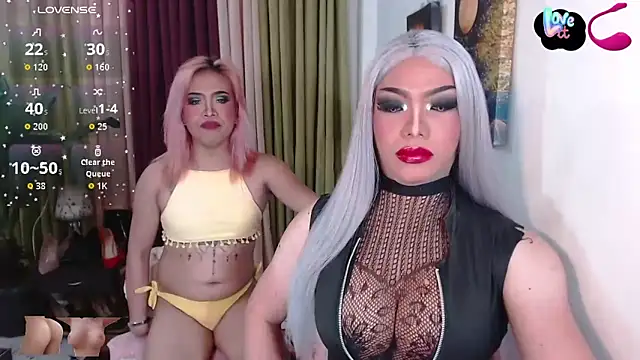 QueensOfcum online show from February 25, 2026, 1:28 am