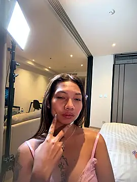 iamyunaskyxh online show from January 5, 2026, 10:46 pm