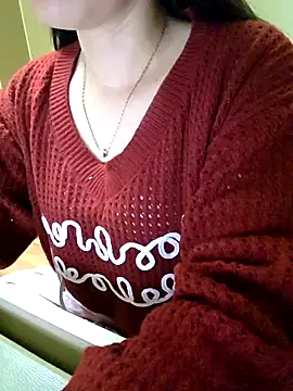 Snapshot of moon_baby99 chatting on February 8, 2026, 10:13 am moon baby99 online show from February 8, 2026, 10:13 am