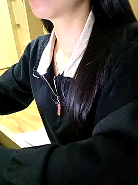 Snapshot of moon_baby99 chatting on February 9, 2026, 4:10 am moon baby99 online show from February 9, 2026, 4:10 am