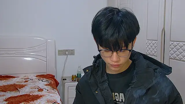 Snapshot of your-cake chatting on February 1, 2026, 10:24 am your-cake online show from February 1, 2026, 10:24 am