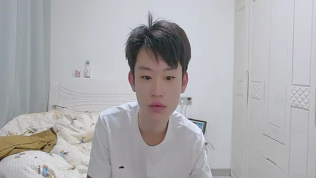 Snapshot of your-cake chatting on April 1, 2026, 1:23 pm your-cake online show from April 1, 2026, 1:23 pm