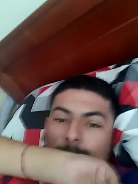 Snapshot of Mateotubbe chatting on January 7, 2026, 12:10 pm Mateotubbe online show from January 7, 2026, 12:10 pm