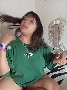 Snapshot of dulce_marrr chatting on March 3, 2026, 3:08 pm dulce marrr online show from March 3, 2026, 3:08 pm