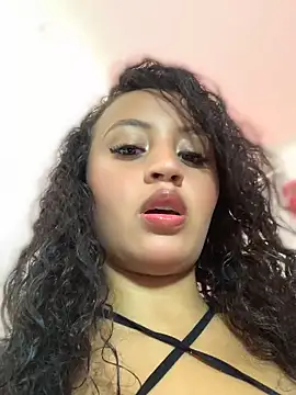 Snapshot of PaulaSweetFire_ chatting on May 28, 2026, 10:15 pm PaulaSweetFire online show from May 28, 2026, 10:15 pm