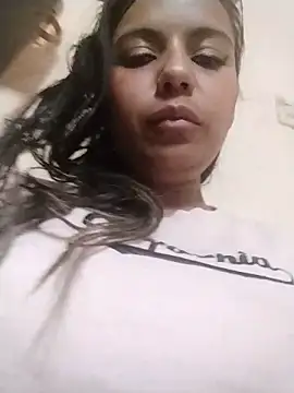 cinthia2011 online show from March 3, 2026, 6:37 pm