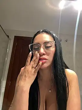 Snapshot of nataliia_queen_ chatting on April 28, 2026, 2:27 am nataliia queen online show from April 28, 2026, 2:27 am
